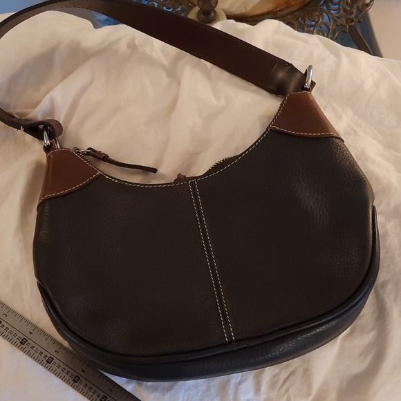 Dooney and Burke small hobo purse great condition , tags in pockets leather - Picture 11 of 12